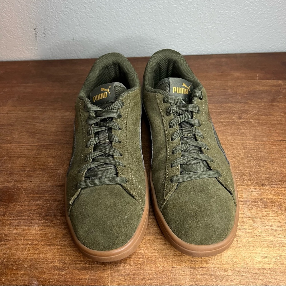 Puma Men 7.5 Olive Green Suede Sneakers